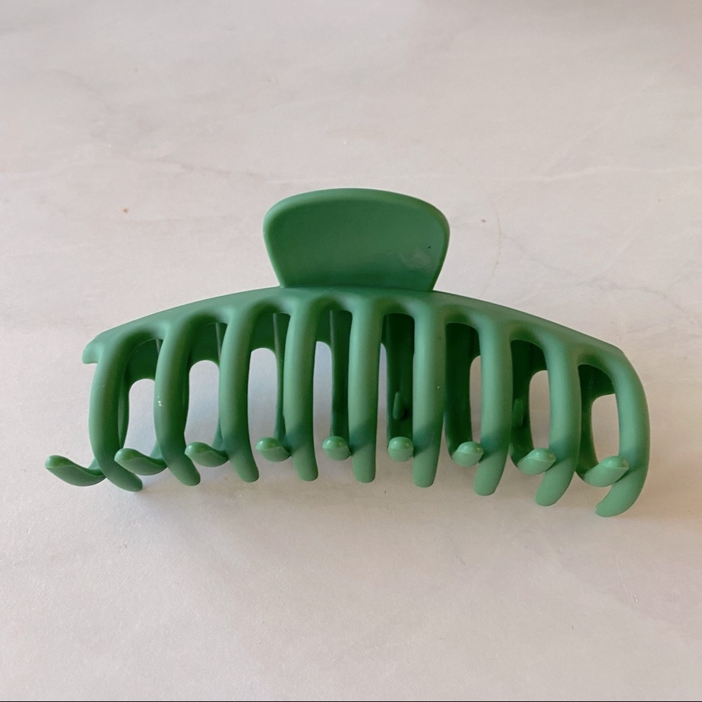 Green Matte Claw Clip